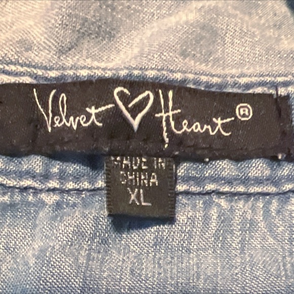Velvet Heart Light Blue Denim Dress - Picture 2 of 7